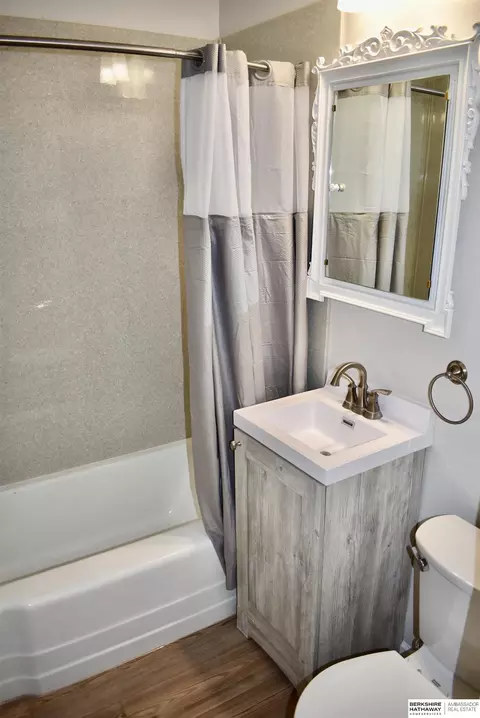 Bath - 713 5th St, Scribner, NE 68057 photo 1 of 4