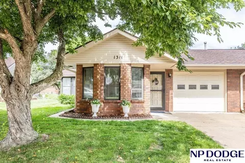1311 Silver Ridge Rd #52, Lincoln, NE 68510