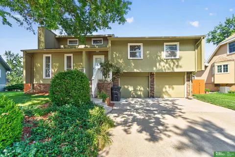 12916 Patrick Cir, Omaha, NE 68164