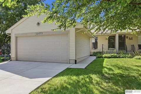 12073 Burdette Cir, Omaha, NE 68164