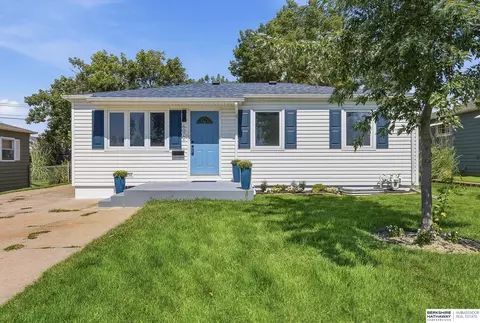 6070 Hillsdale Ave, Omaha, NE 68117