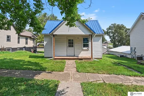 910 Hill St, Harlan, IA 51537