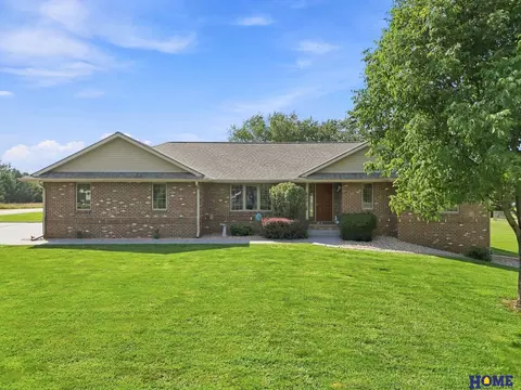 445 S Grand St, Greenwood, NE 68366