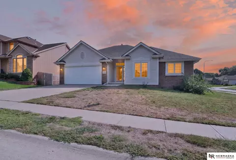 4203 N 162nd Ave, Omaha, NE 68116