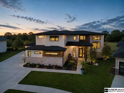 3526 S 221 St, Elkhorn, NE 68022