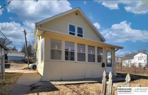 6808 N 30 St, Omaha, NE 68104