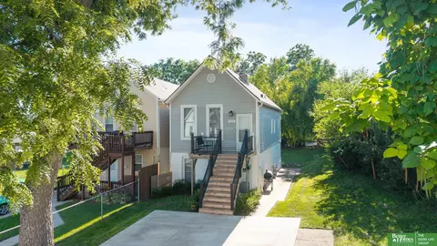 828 S 21st St, Omaha, NE 68108
