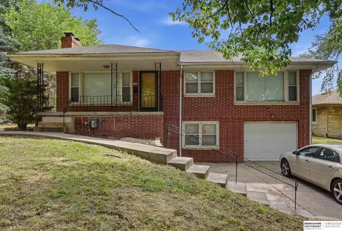 1809 N 70th Ave, Omaha, NE 68104