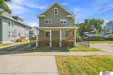 1216 S 17th St, Lincoln, NE 68502