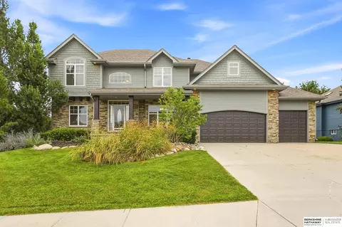 12619 S 81st Ave, Papillion, NE 68046