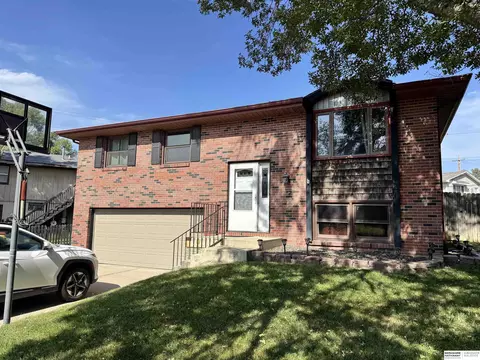 2130 Ammon Ave, Lincoln, NE 68505