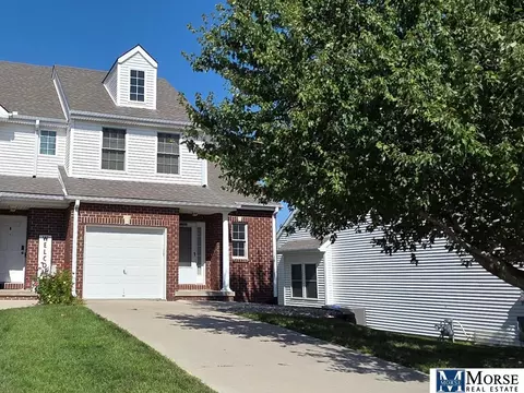 5360 Lynch Cir, Council Bluffs, IA 51503