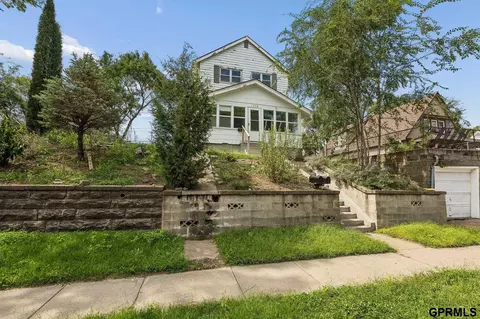 1336 S 25 Ave, Omaha, NE 68105
