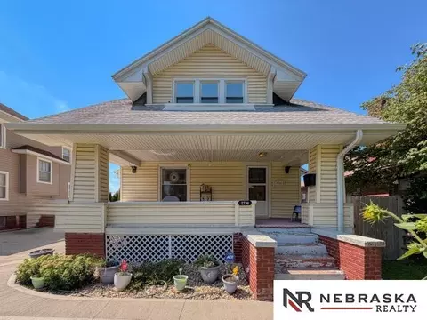 2736 Fontenelle Blvd, Omaha, NE 68104