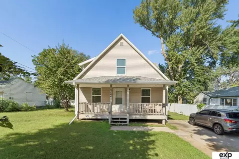 6244 N 36 St, Omaha, NE 68111