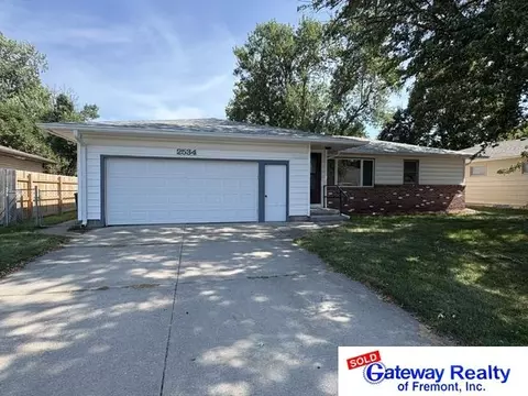 2534 Missouri Ave, Fremont, NE 68025