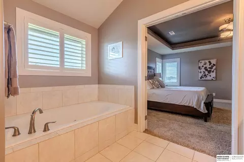 Bath - 20919 Poppleton Cir, Elkhorn, NE 68022 photo 3 of 5