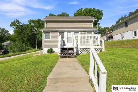 1124 S 8th St, Plattsmouth, NE 68048