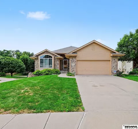 6120 S 146th St, Omaha, NE 68137