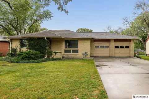 525 S 56th St, Lincoln, NE 68510