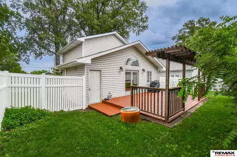 5139 Orchard St, Lincoln, NE 68504