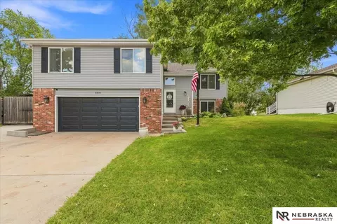 5610 NW 10th St, Lincoln, NE 68521