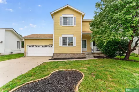 15234 Chalco Pointe Dr, Omaha, NE 68138