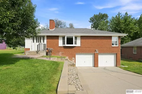 1515 N 90th St, Omaha, NE 68114