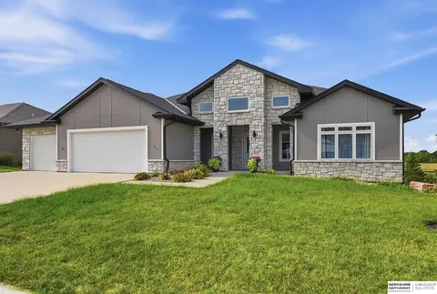 Exterior - 128 E Sloup Dr, Wahoo, NE 68066 photo 2 of 5