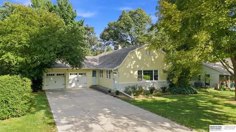 3125 S 102nd St, Omaha, NE 68124