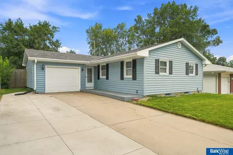 7041 Garland St, Lincoln, NE 68505
