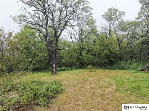 15309 Hill Dr, Louisville, NE 68037