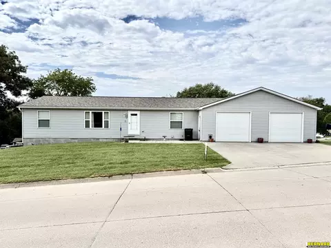 1303 N 6th St, Nebraska City, NE 68410