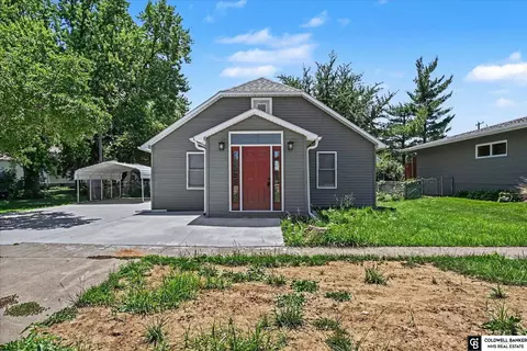 1011 M St, Tekamah, NE 68061