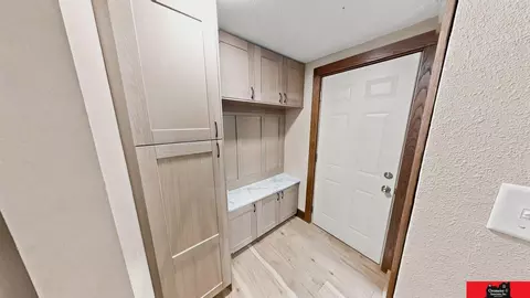 Entry Way - 330 Pearl St, Lyons, NE 68038 photo 4 of 5