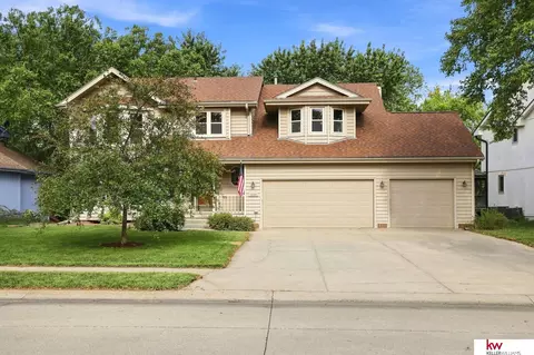 1220 N 164th St, Omaha, NE 68118
