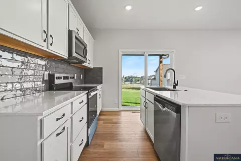 Kitchen - 17604 Willit St, Bennington, NE 68007 photo 3 of 3