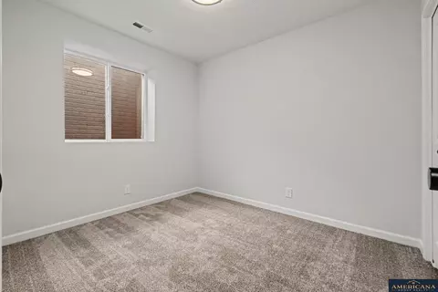 Bedroom - 17604 Willit St, Bennington, NE 68007 photo 6 of 6