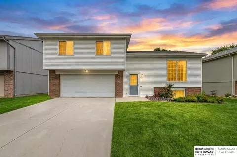 11118 Mary St, Omaha, NE 68164