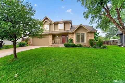 14010 Lillian Cir, Omaha, NE 68138