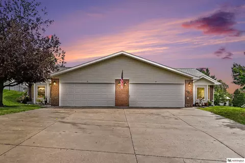 109 N Adams St #A, Weeping Water, NE 68463