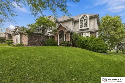 16512 Mason St, Omaha, NE 68118
