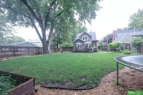 Exterior - 641 E 9th St, York, NE 68467 photo 6 of 13