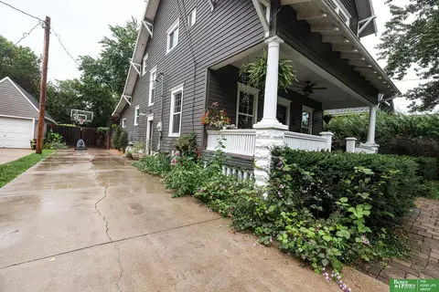 Exterior - 641 E 9th St, York, NE 68467 photo 13 of 13