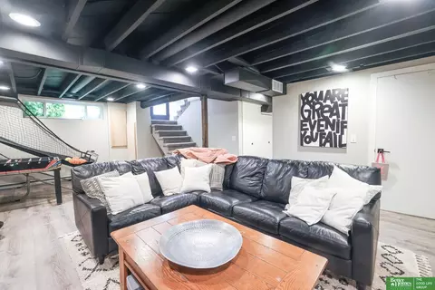 Living - 641 E 9th St, York, NE 68467 photo 8 of 10