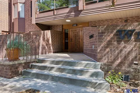 1300 G St #301E, Lincoln, NE 68508
