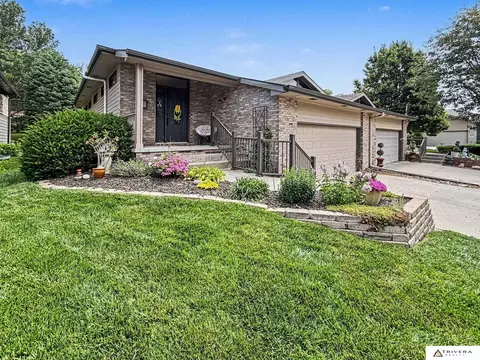2948 Park Place Dr, Lincoln, NE 68506