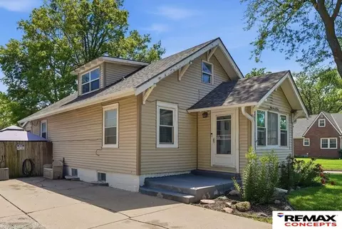 6403 Leighton Ave, Lincoln, NE 68505