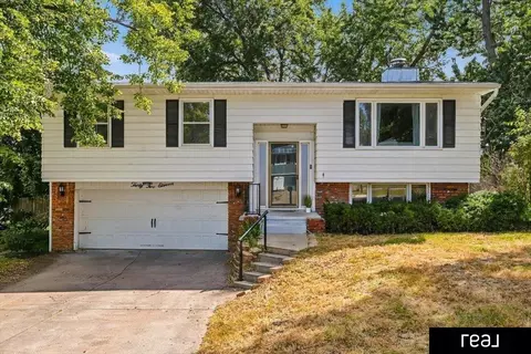 3211 S 127 St, Omaha, NE 68144