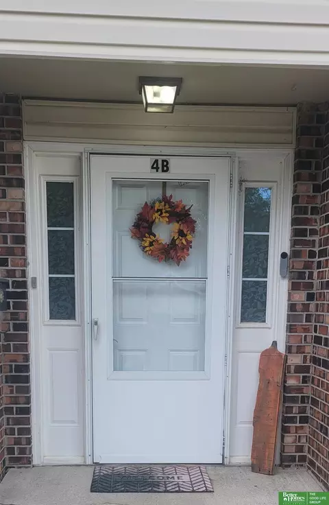 1120 Delmar St #4B, Papillion, NE 68046